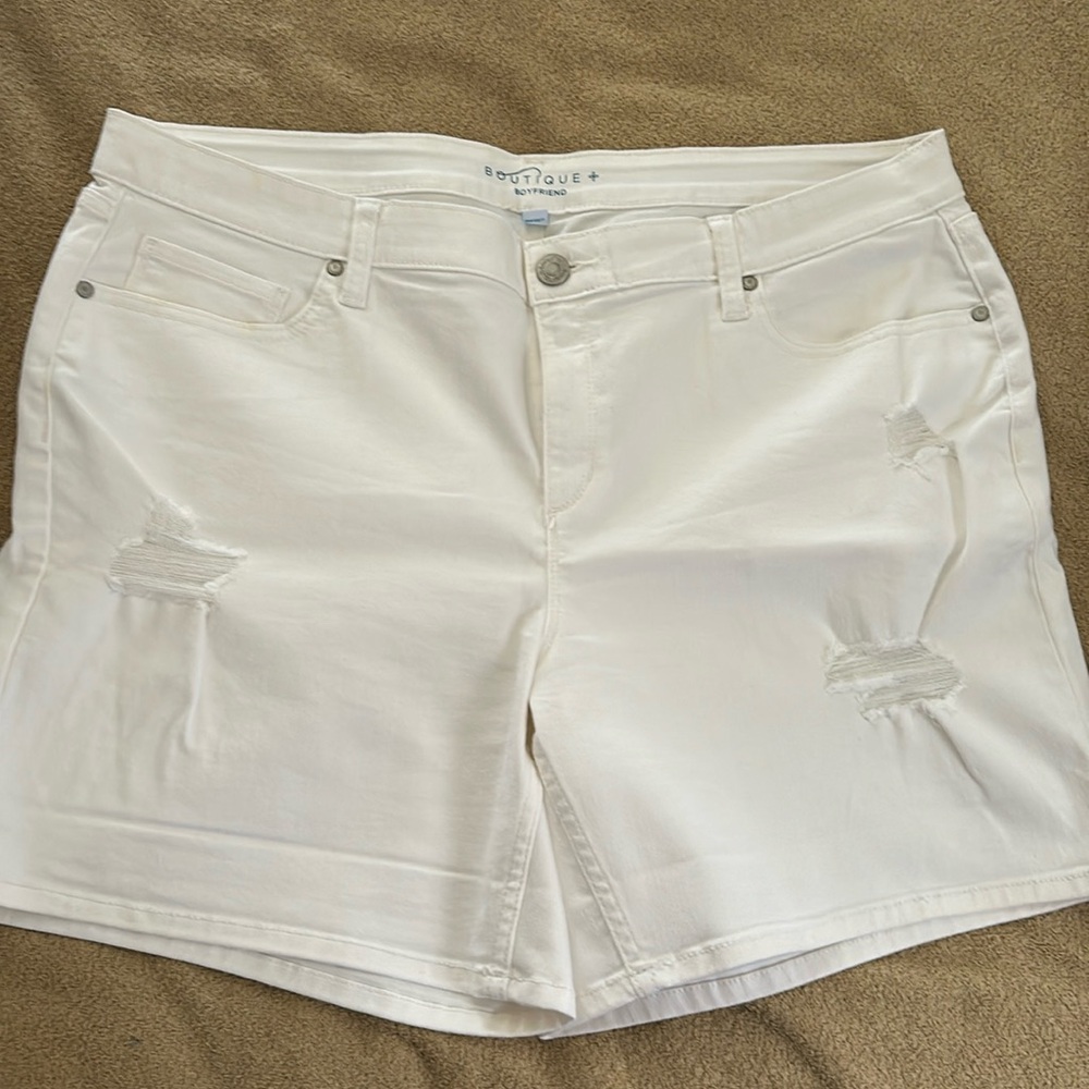 White denim shorts, size 18w